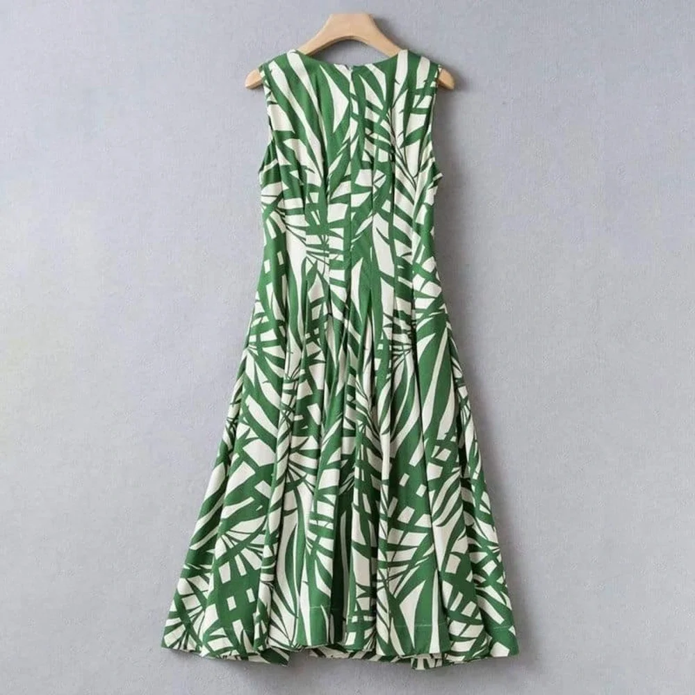 Kate Spade Palm Fronds Amelia Sz 12 Skater Dress Green Sleeveless V-Neck Pleated